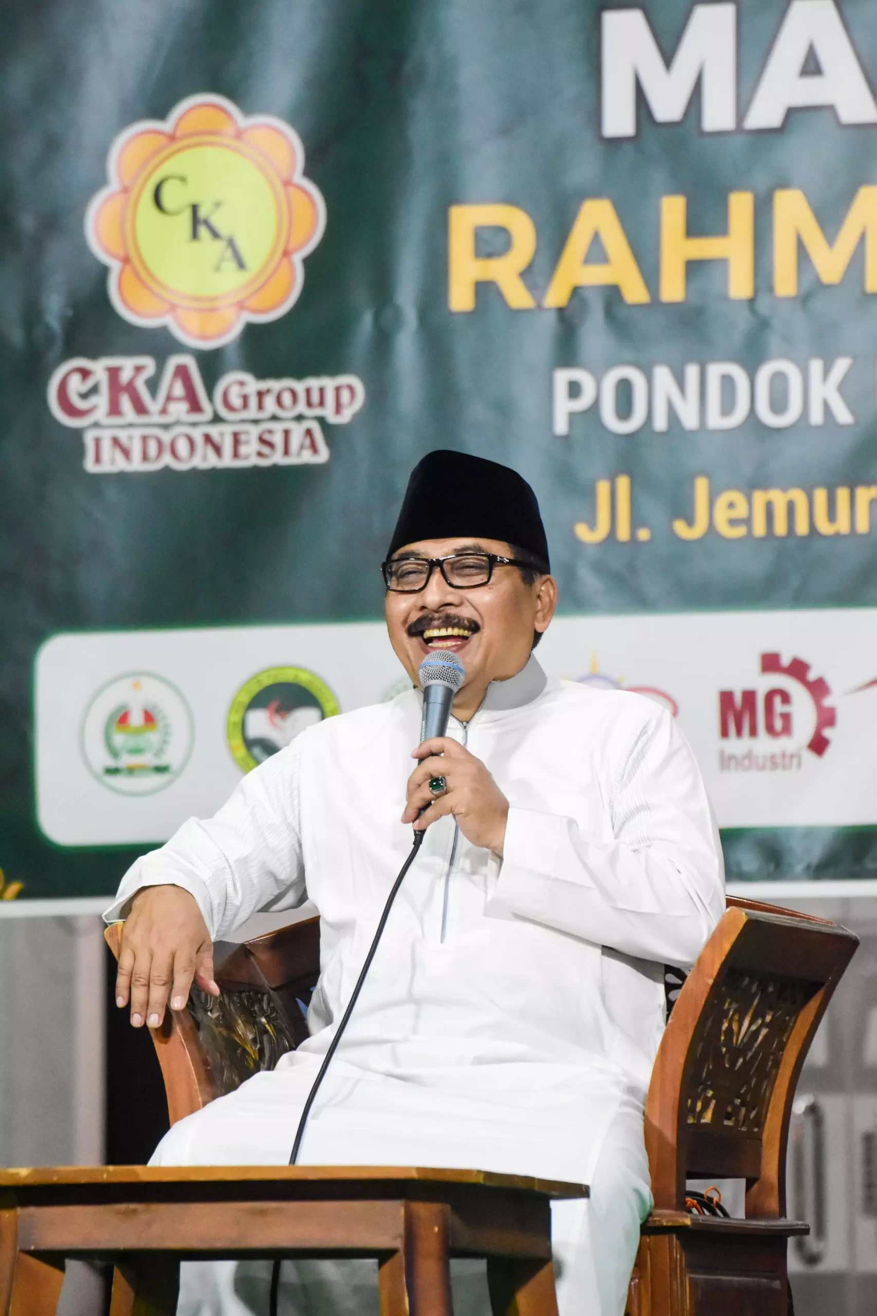 KH. Sukron Djazilan Badri